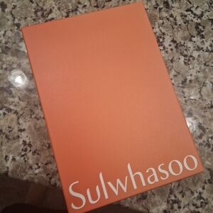 Sulwhasoo Orange Makeup Box